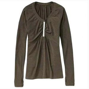 Athleta pump it up long sleeve top L shadow stripe